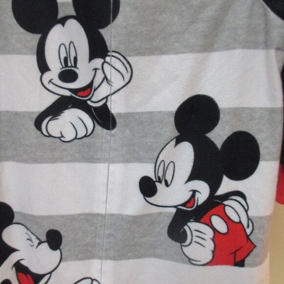 Disney Junior Mickey Mouse 4T Sleeper Gently Used No Signs Of Wear - Picture 4 of 7
